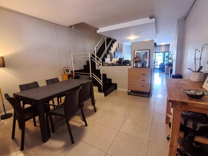 To Let 2 Bedroom Property for Rent in Green Point Upper Western Cape